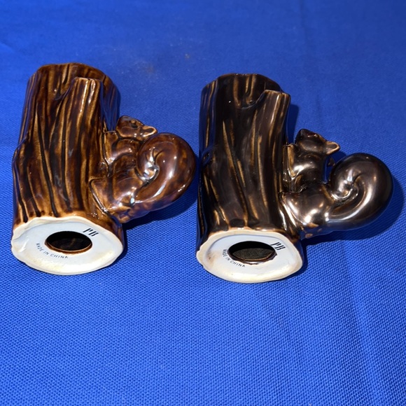 Tree trunk & squirrel salt & pepper shakers - Picture 2 of 5